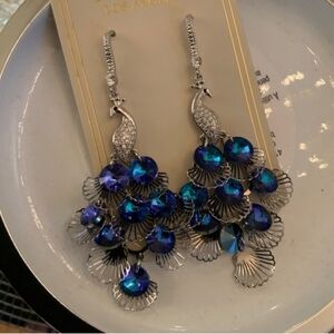 NWT ✨️ELEGANT EYE CANDY PEACOCK DANGLE EARRINGS 🦚✨️